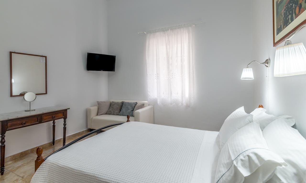 Milos Apartments Adamantas  Exterior photo