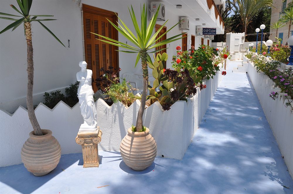 Milos Apartments Adamantas  Exterior photo